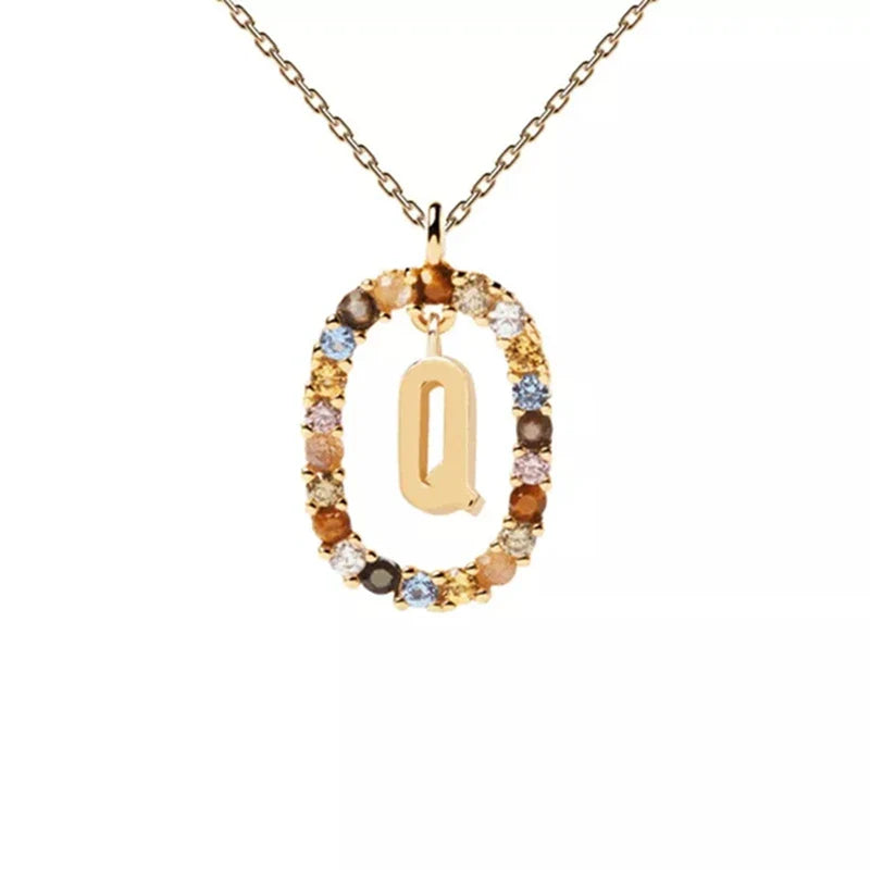 Kaulakoru soikealla alkukirjainriipuksella q