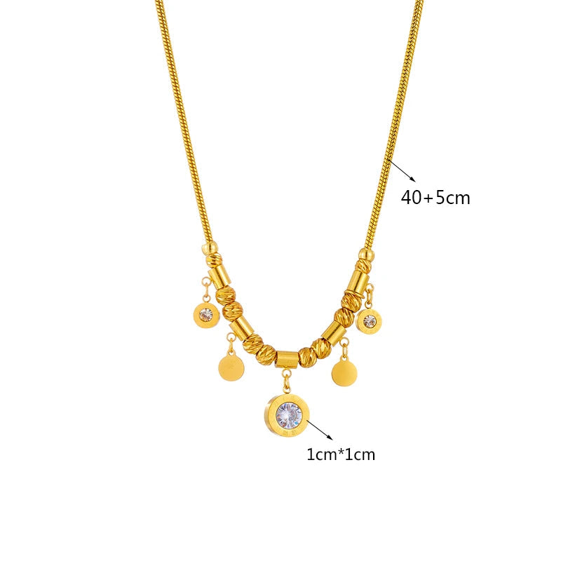 Kaulakoru zirkon-riipuksilla