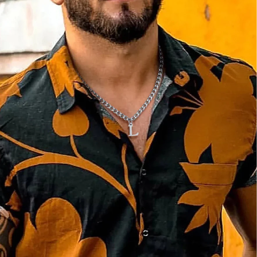 Miesten kaulakoru personoidulla alkukirjainriipuksella l