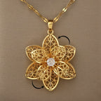 Collier Pendentif avec Jolie Fleur Tournante Anti-Stress