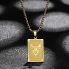 Kaulakoru riipuksella ja horoskooppimerkki