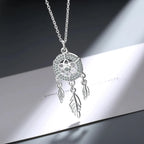 Unelmakuvioiden kaulakoru