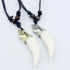 Kaulakoru Riipus Hainhampaan kulta