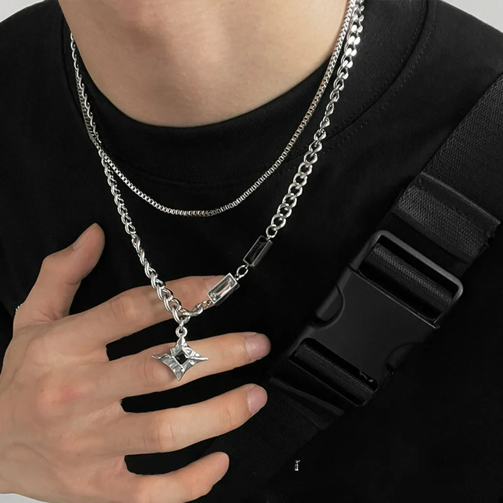 Riipuskaulakoru Tähti zirkoniakivellä