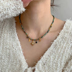 Bohotyylinen tähtiriipuskaulakoru