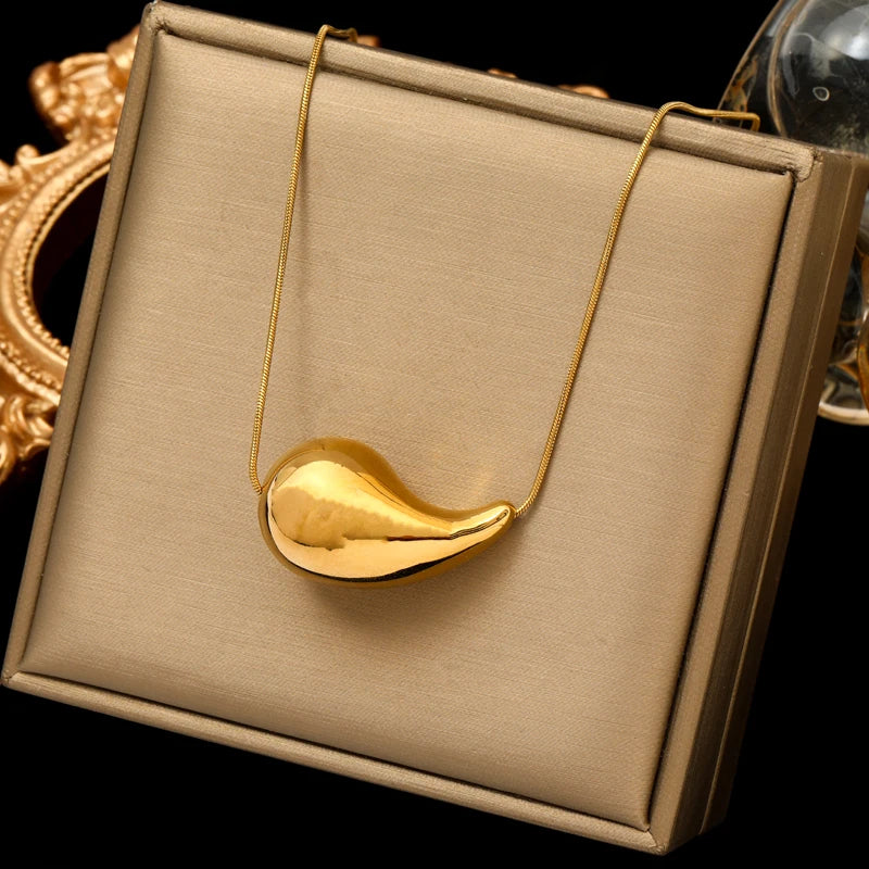 Kultainen vesipisaran riipuskaulakoru tyyli 2
