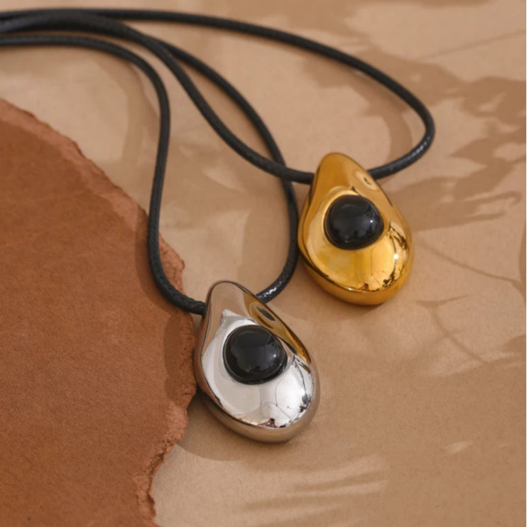 Vesipisaran riipuskaulakoru boheemi tyyli kulta