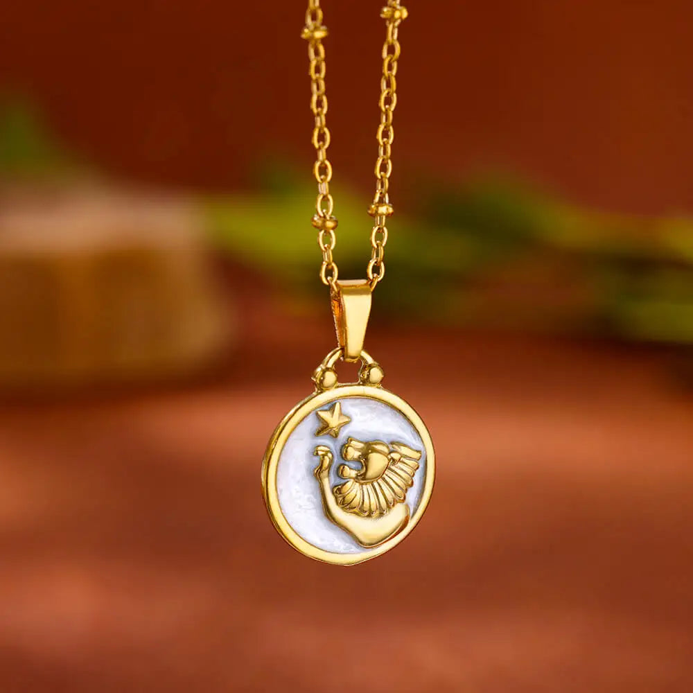 Kaulakoru riipuksella kulta ja valkoinen horoskooppimerkki 12 tähtikuviota leijona