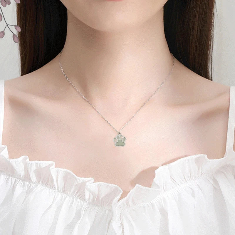 Kaulakoru koiran tassu -riipuksella 