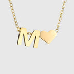 Naisten kaulakoru sydänriipuksella ja nimikirjaimella - kirjain 