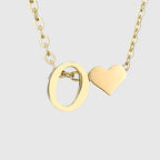 Naisten kaulakoru sydänriipuksella ja nimikirjaimella - kirjain 