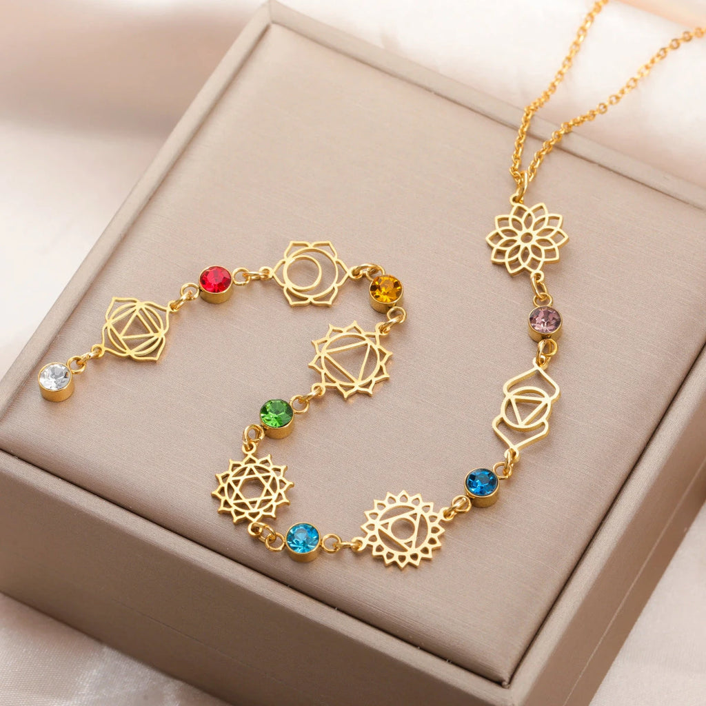 Kaulakoru 7 Chakran zirkonikorukivillä kulta