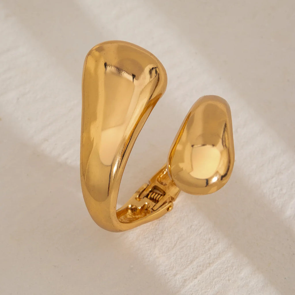 Iso Gourmette-vesipisarakoru kultaa