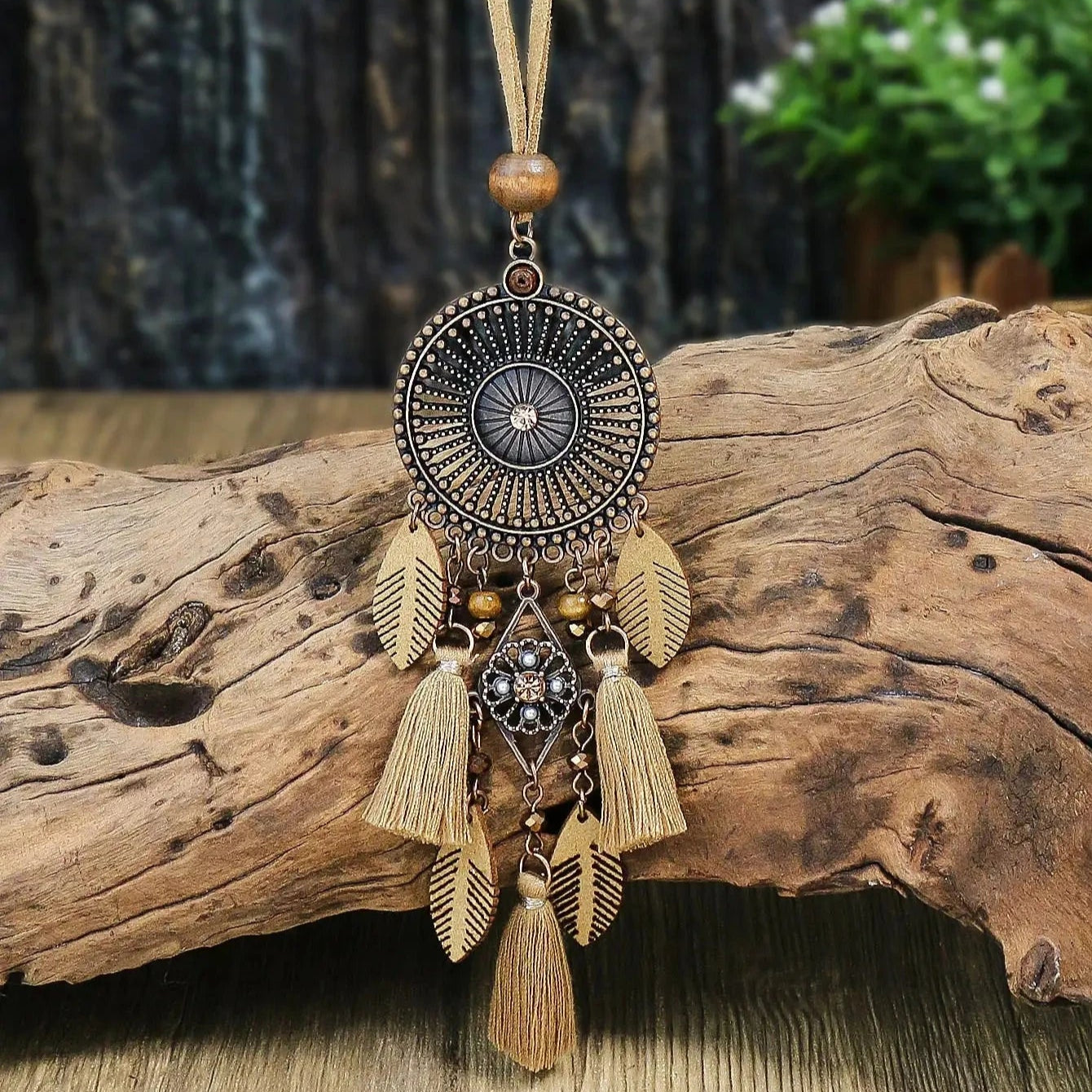 Etnisen tyylin riipuskaulakoru hapsuilla tyyli 1