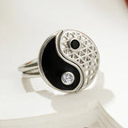 2 kappaleen Yin Yang -sormussarja zirkonilla