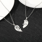 2 kappaleen kaulakorusetti puoliksi sydämen muotoisilla "I Love You" -riipuksilla rakastuneille pariskunnille