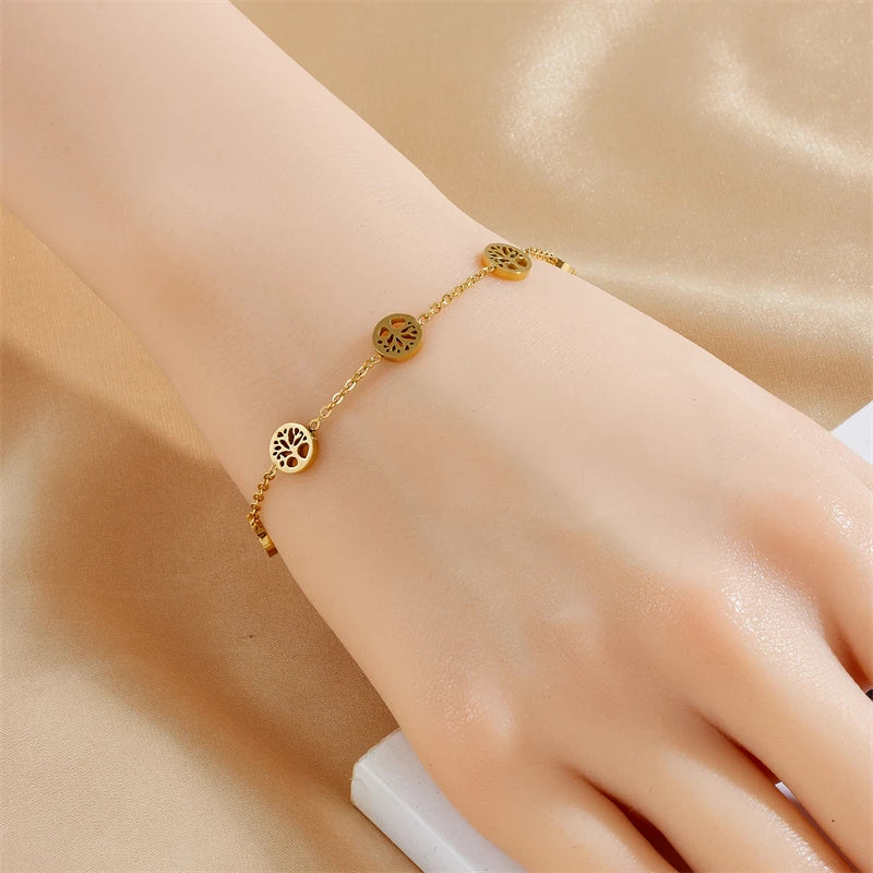 Elämänpuu-korusetti, kaulakoru, rannekoru ja korvakorut