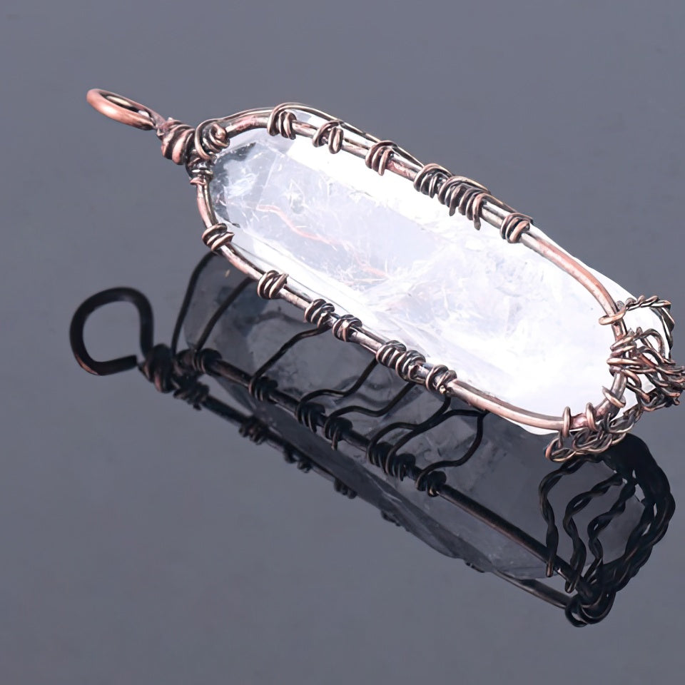 Elämänpuu riipus kivillä