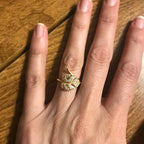 Kultainen palmunlehden sormus