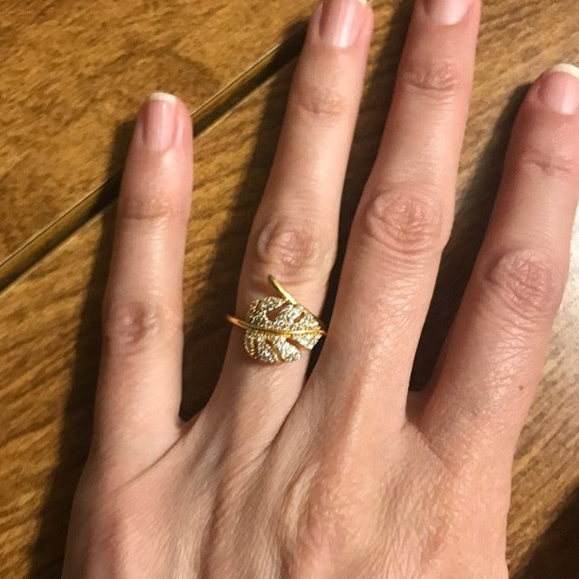 Kultainen palmunlehden sormus