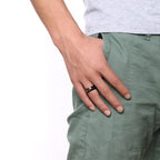 Sormus Egyptiläinen Risti -kuvio musta ja kulta