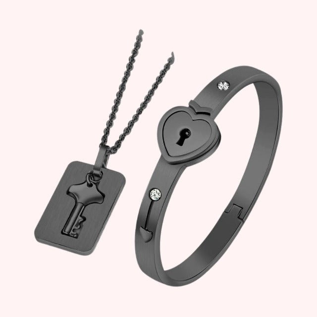 Kaksiosaiset korut pariskunnille mustaa