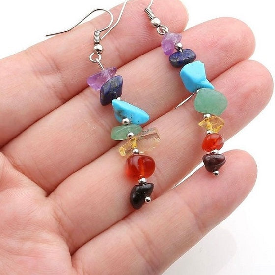 7 Chakran korvakoru naisille