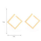 Kultaiset geometriset korvakorut