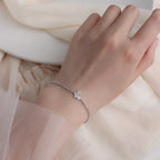 Perhonenranneke naisille