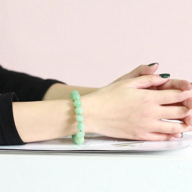 Jade-kivinen rannekoru