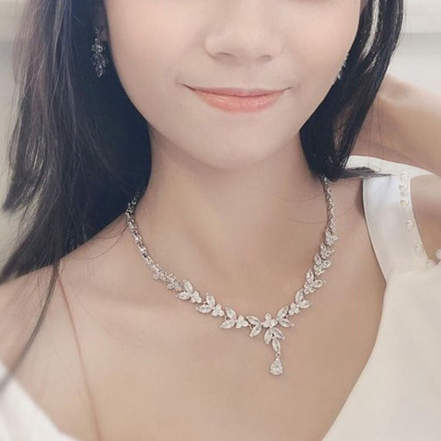 Hääkaulakoru- ja korvakorusetti hopea