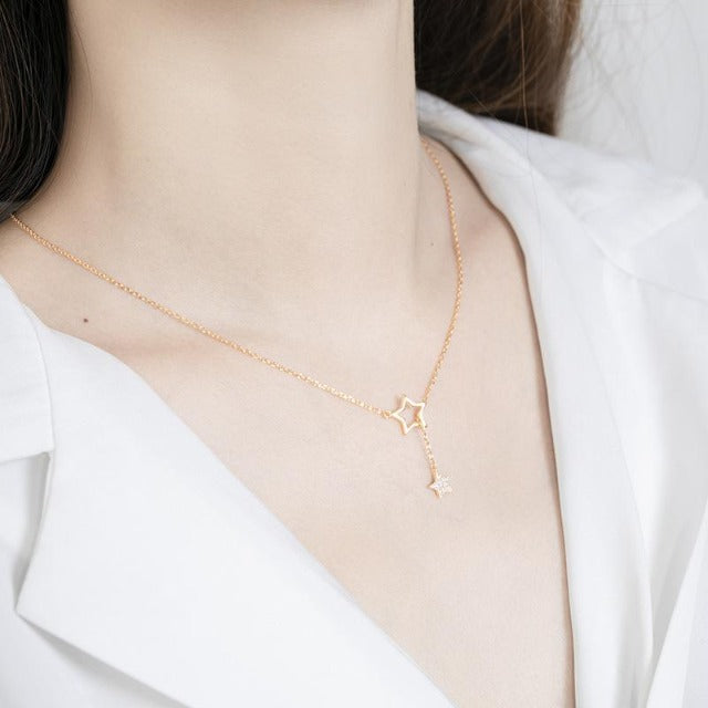 Kultainen tähtiriipus