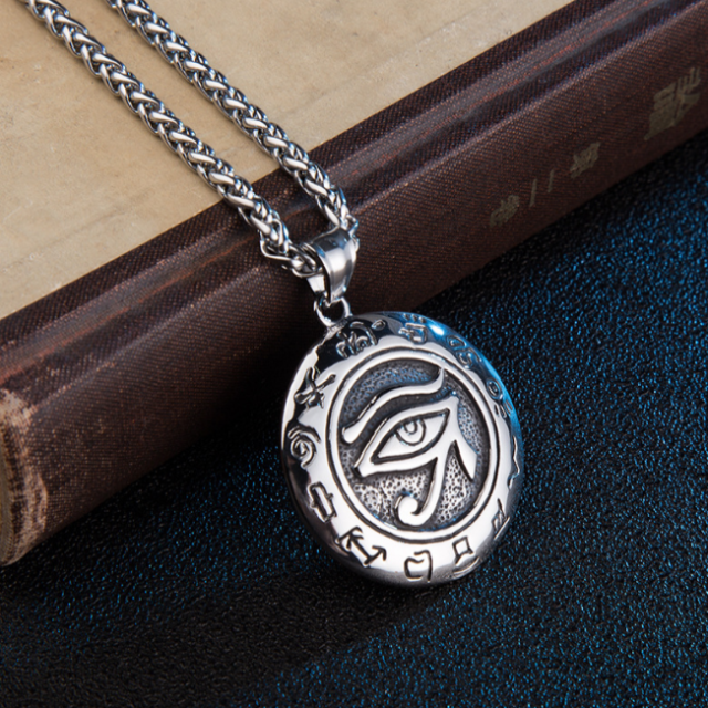 Horuksen silmän riipus